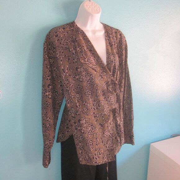 ALC Womens Size M Tie Front Wrap Blouse Olive Green Floral Lightweight Cotton - Picture 2 of 9